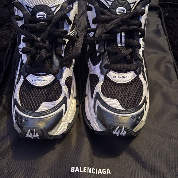 Balenciaga Sneakers Men Fabric Black/White | B-Exit – B-Exit  Balenciaga Men\'s Black and White Sneakers
